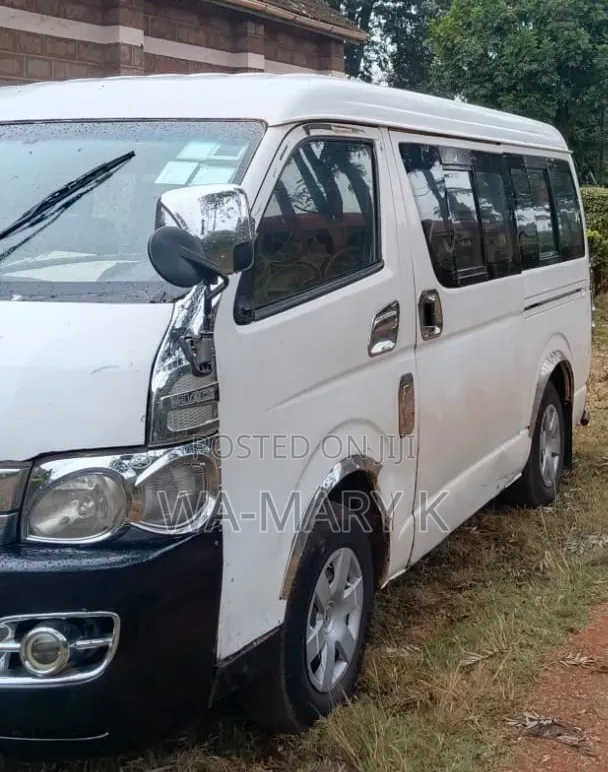 Toyota HiAce 2008 White