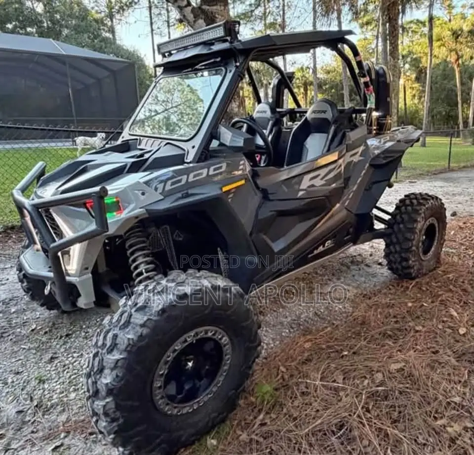 Polaris PZR 2022 Black