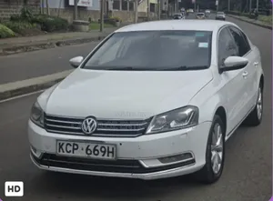 Volkswagen Passat 2011 White