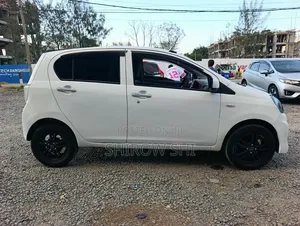 Daihatsu Mira 2017 White