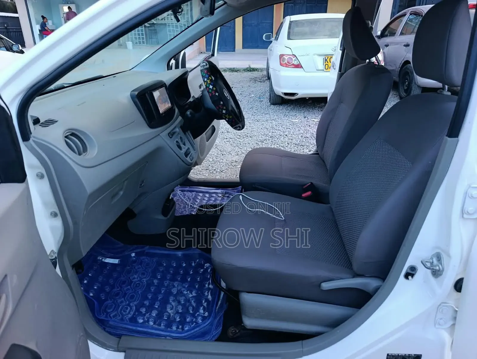 Daihatsu Mira 2017 White