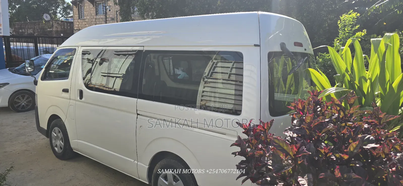 Toyota HiAce 2016 White