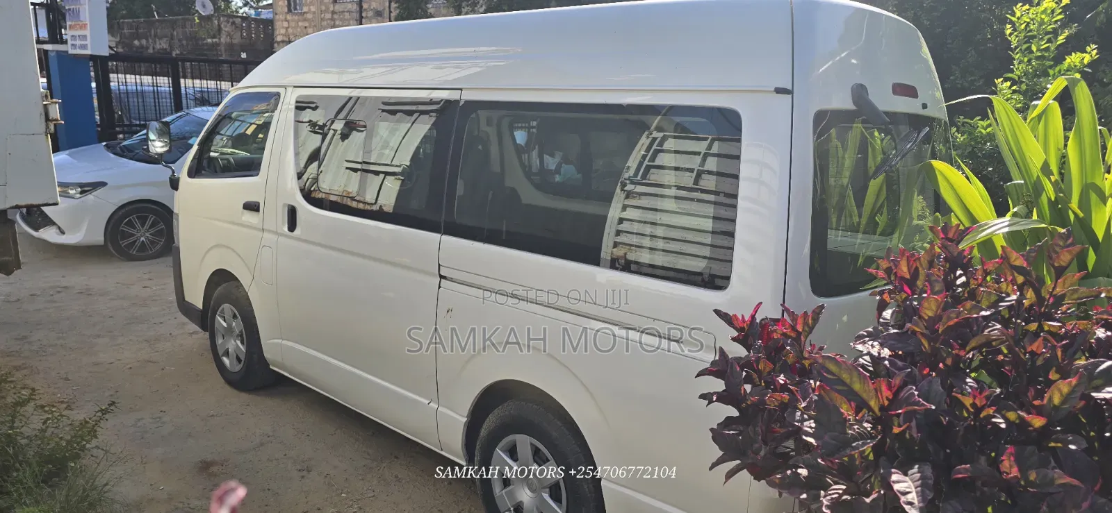 Toyota HiAce 2016 White