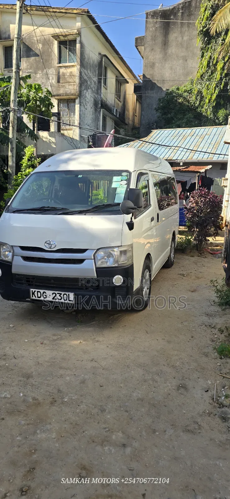 Toyota HiAce 2016 White