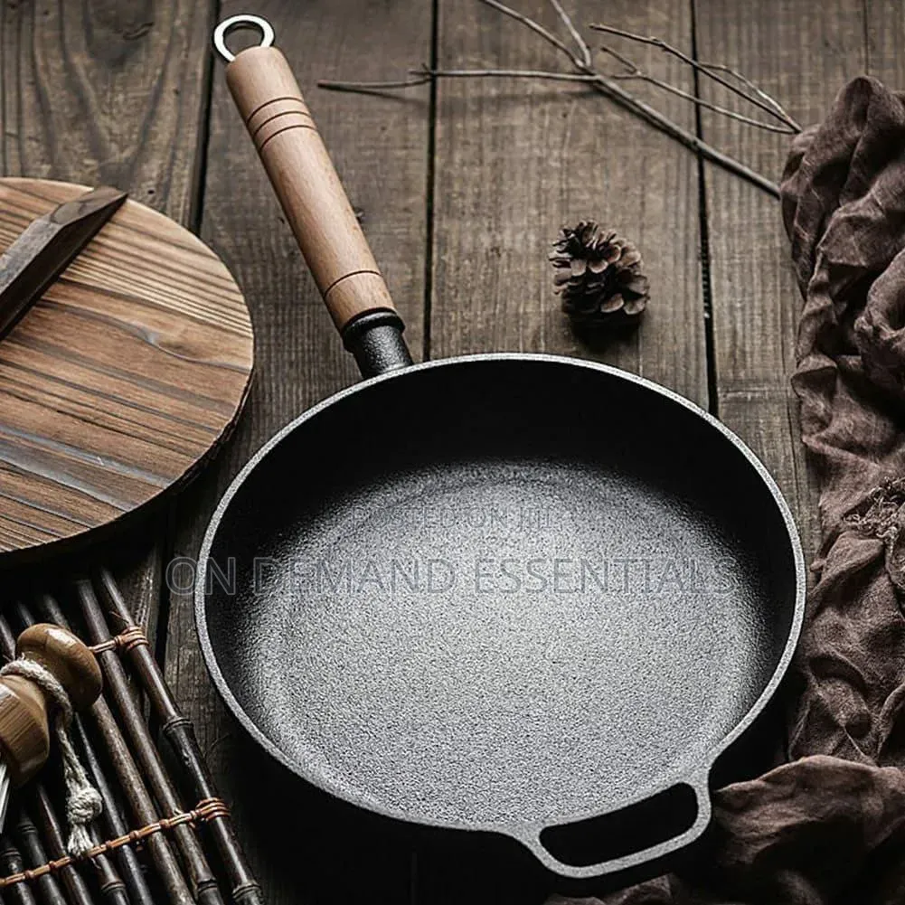 Thickened Cast Iron Frying Pan With Bamboo Lid