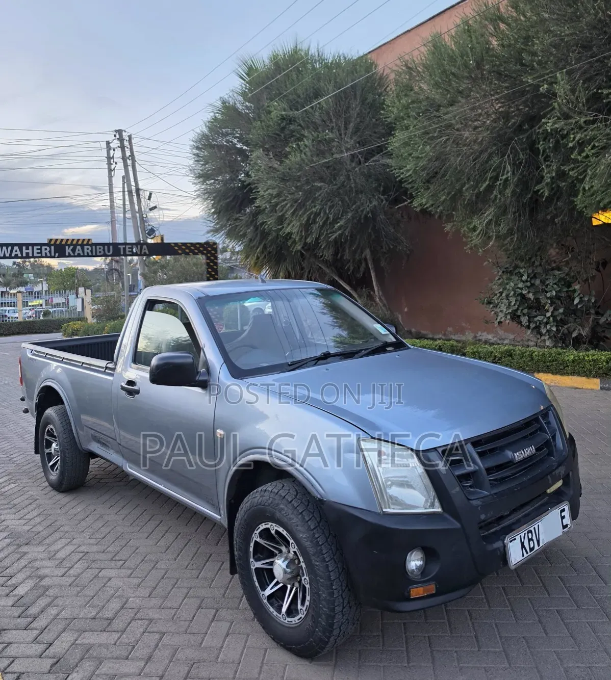 Isuzu D-MAX 2013 Gray