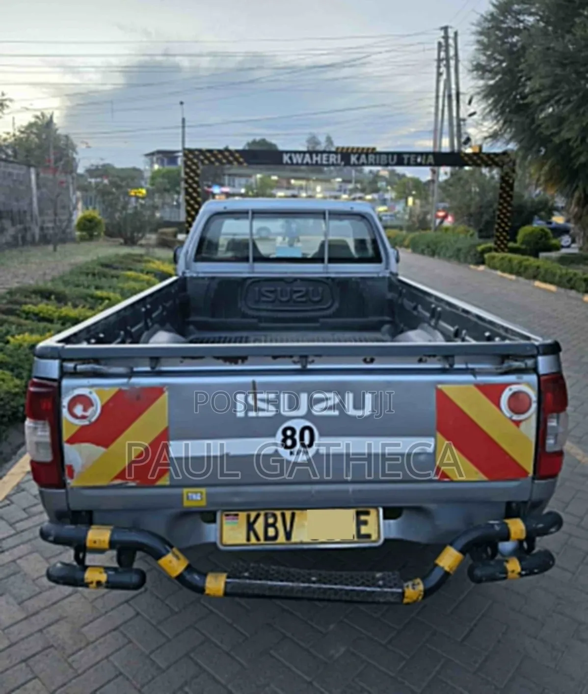 Isuzu D-MAX 2013 Gray