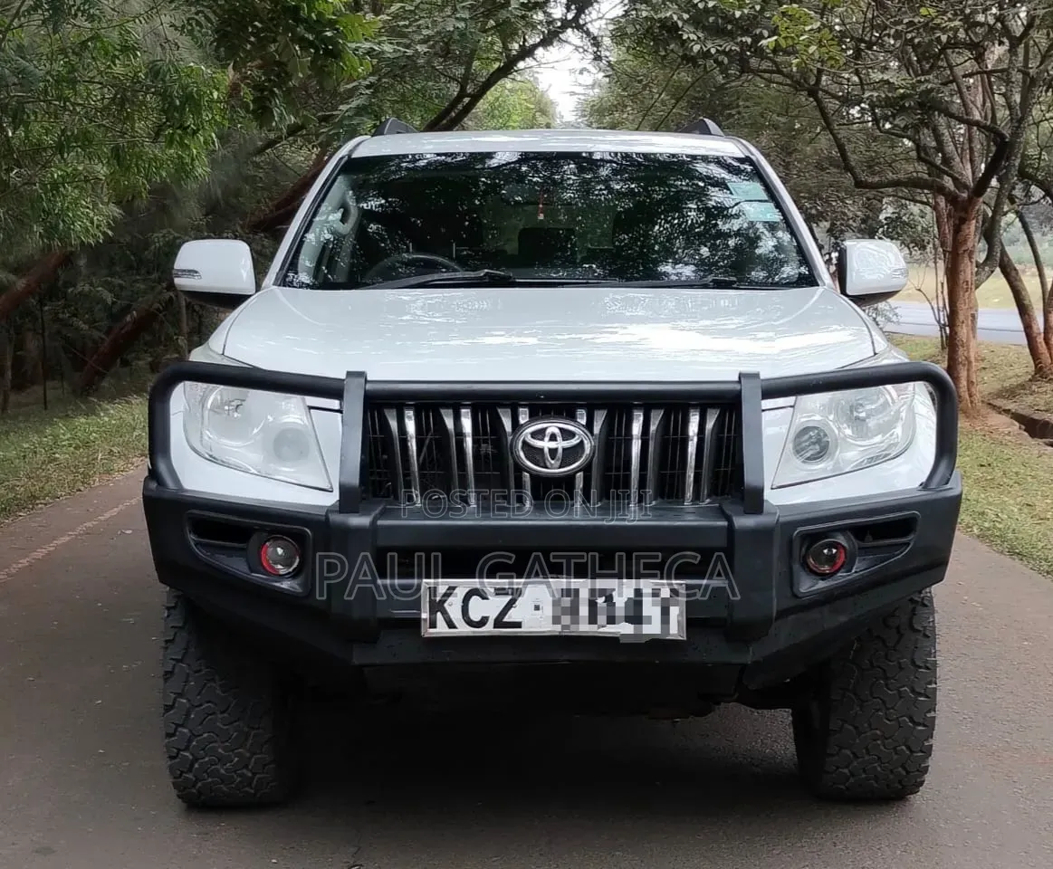 Toyota Land Cruiser Prado 2013 White