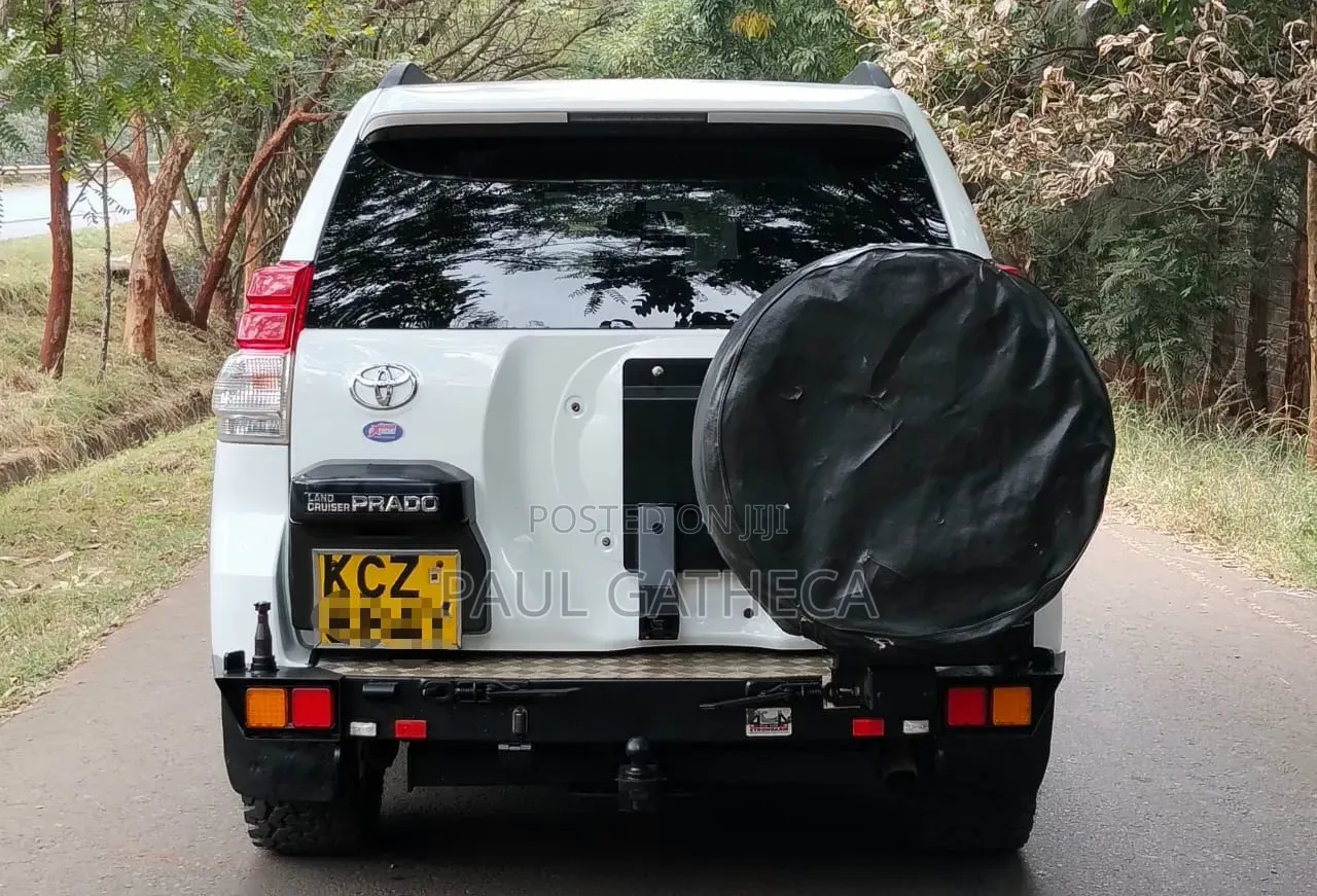 Toyota Land Cruiser Prado 2013 White