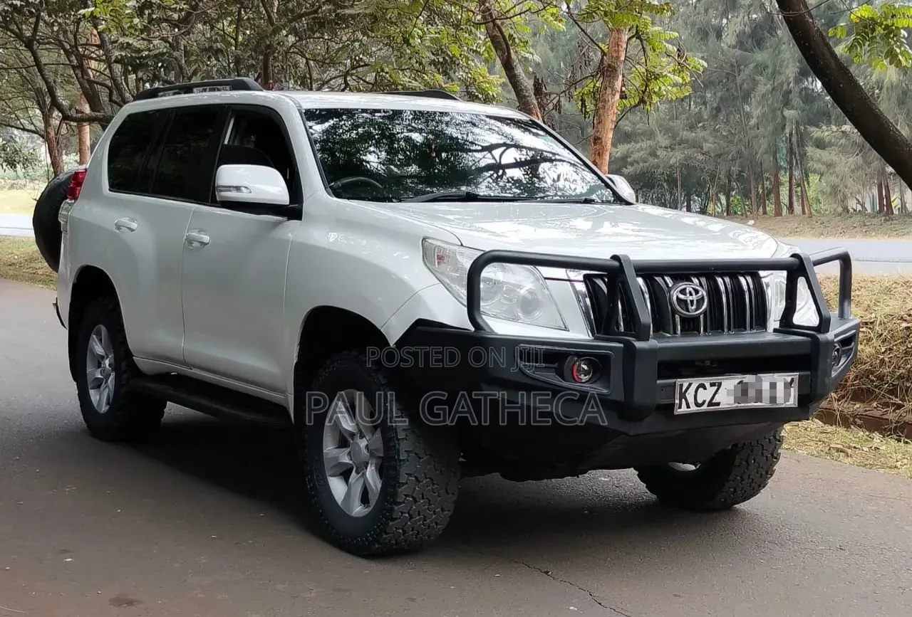 Toyota Land Cruiser Prado 2013 White
