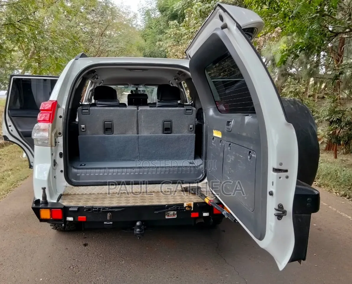 Toyota Land Cruiser Prado 2013 White
