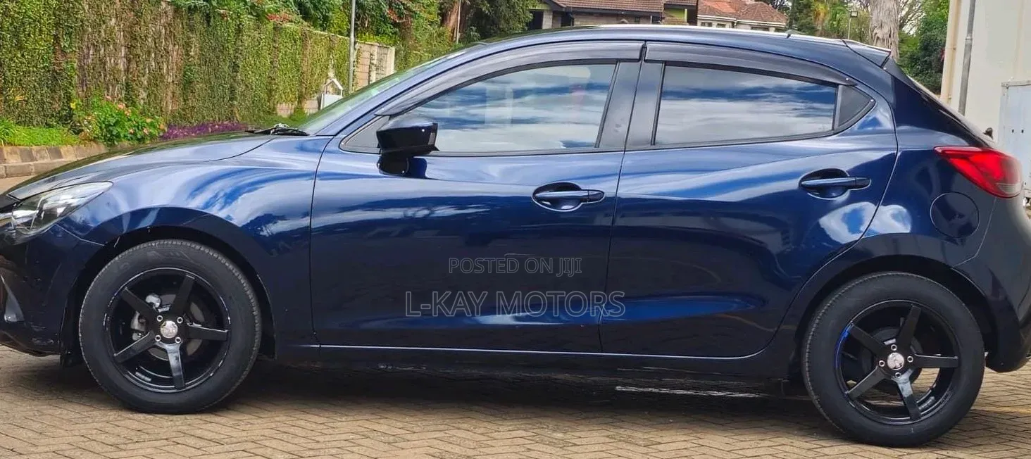 Mazda Demio 2016 Blue