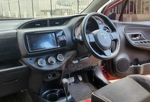Toyota Vitz 2017 Maroon