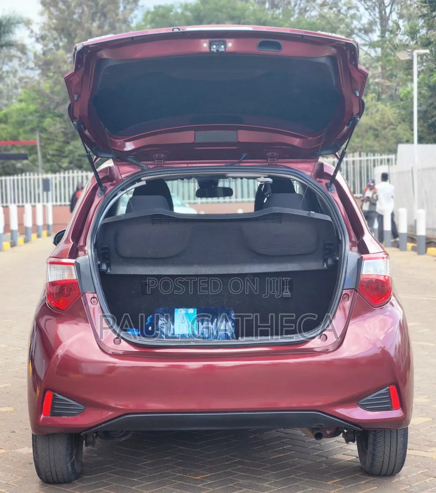 Toyota Vitz 2017 Maroon