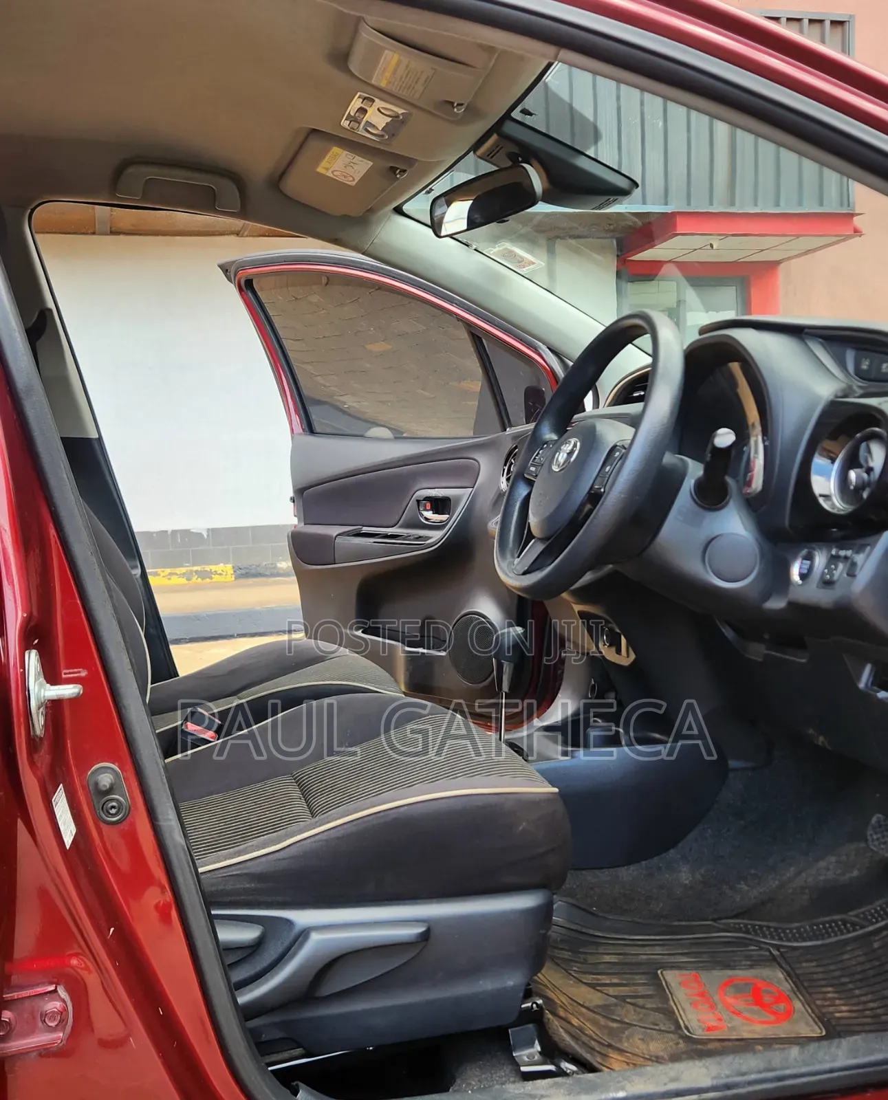 Toyota Vitz 2017 Maroon