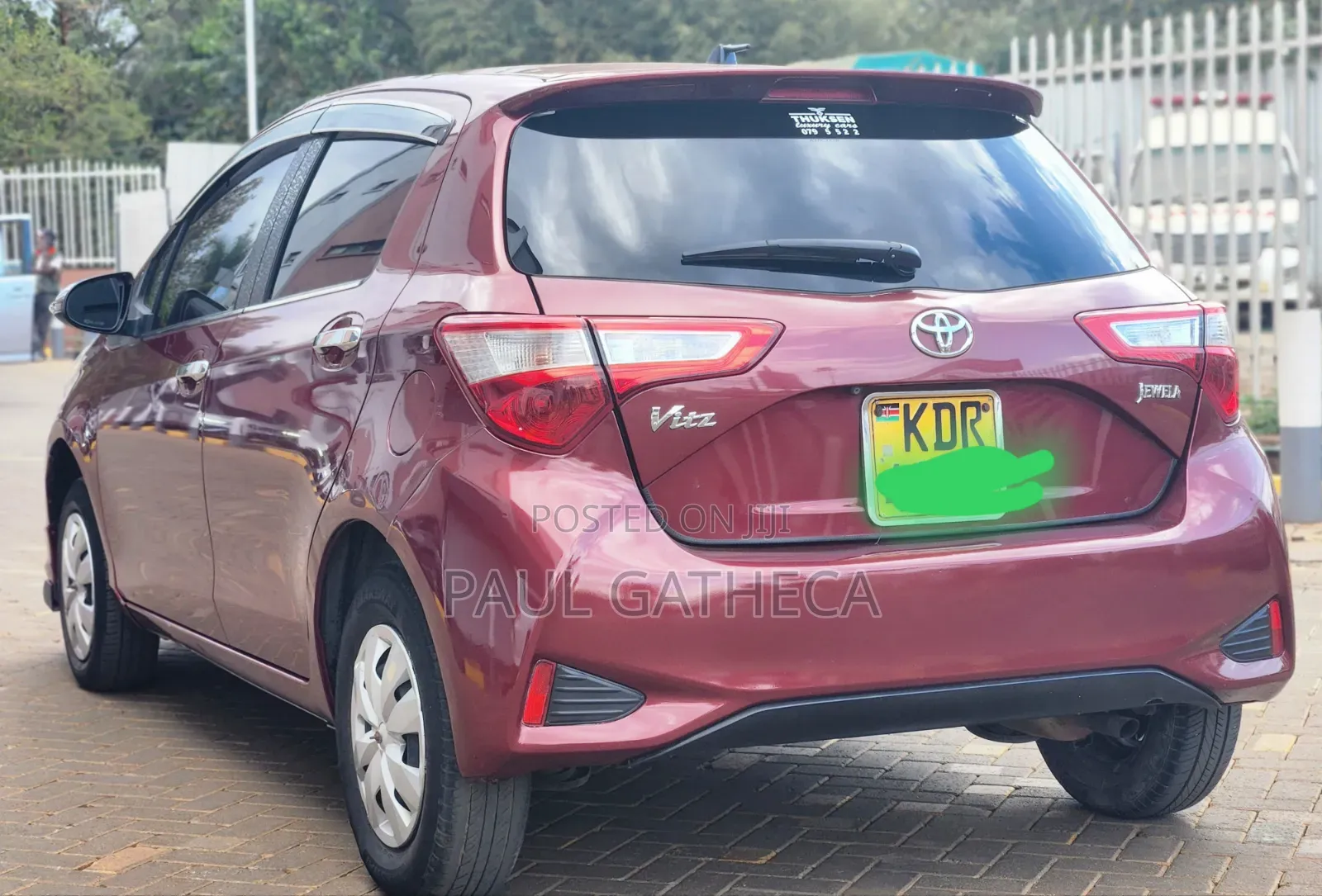 Toyota Vitz 2017 Maroon