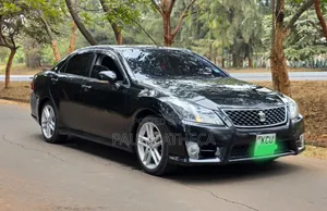 Toyota Crown 2012 Black