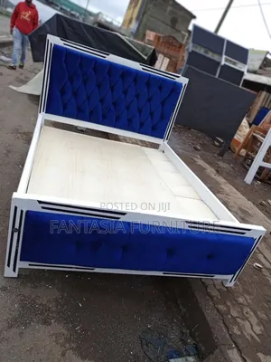 5x6 Blue Tufted Bed + Payment on Delivery