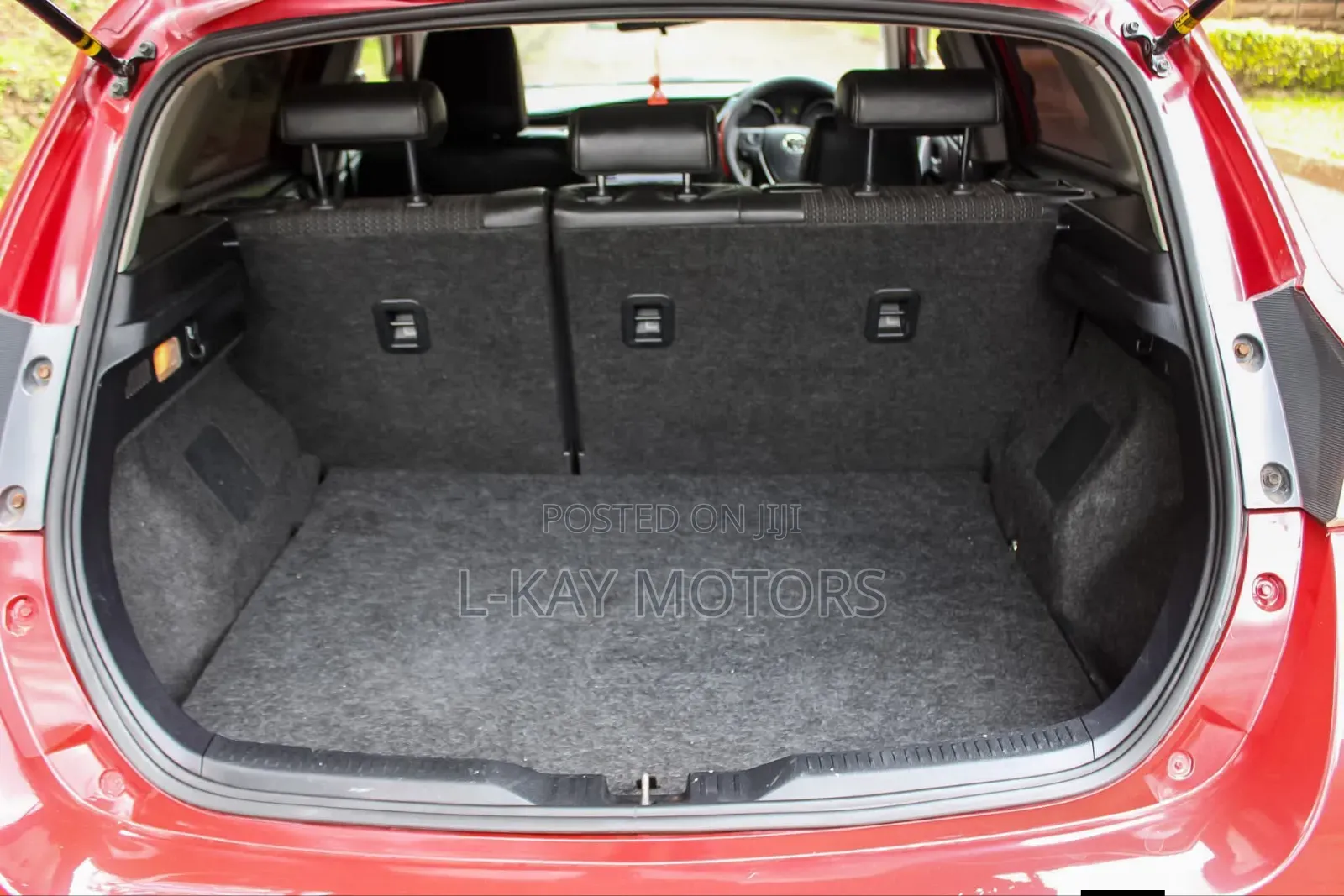 Toyota Auris 2016 Red