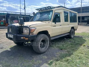 Toyota Land Cruiser 2016 Beige