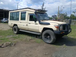 Toyota Land Cruiser 2016 Beige