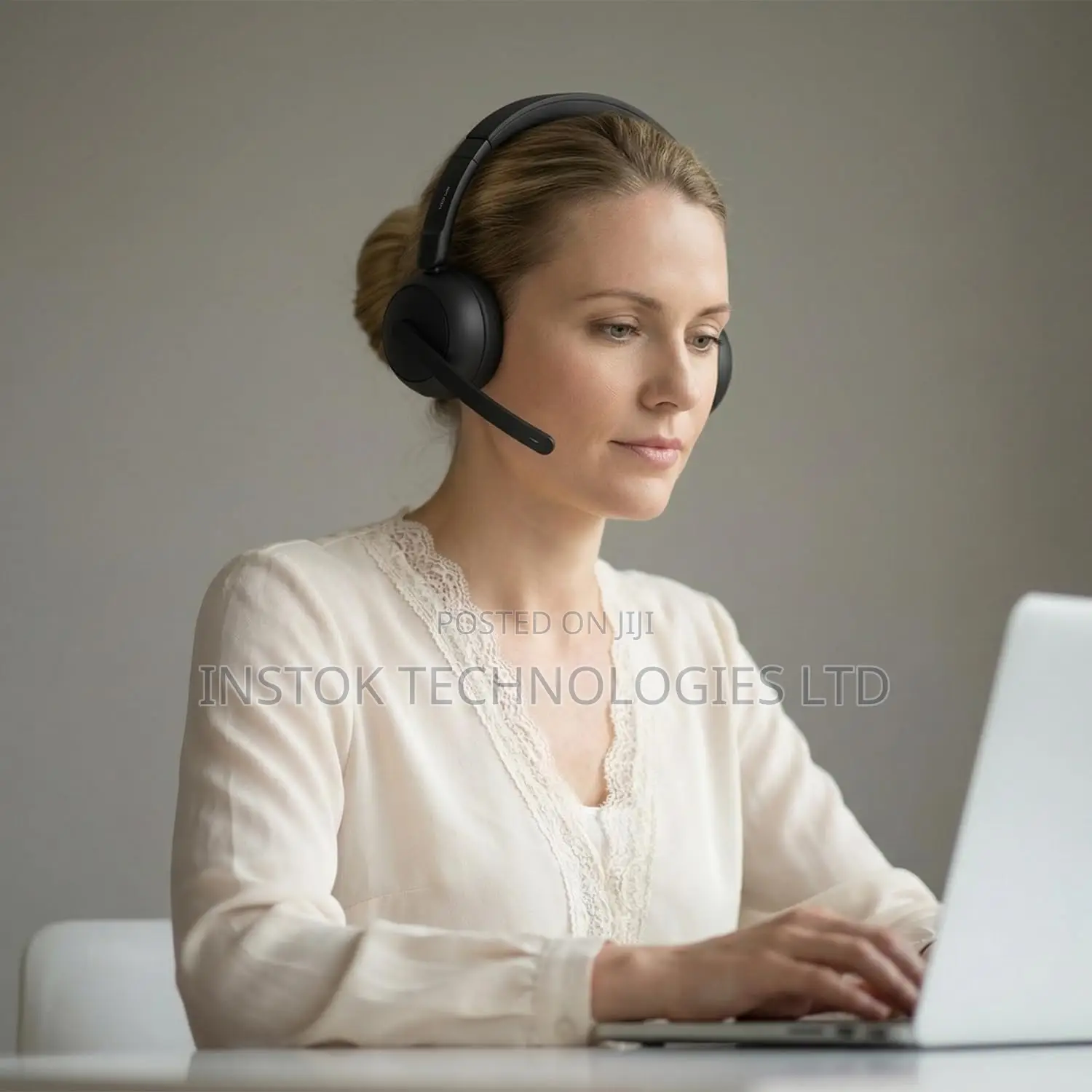 Green Lion Talk Pro Wireless Headset With Mic