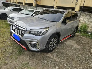 Subaru Forester 2019 Silver
