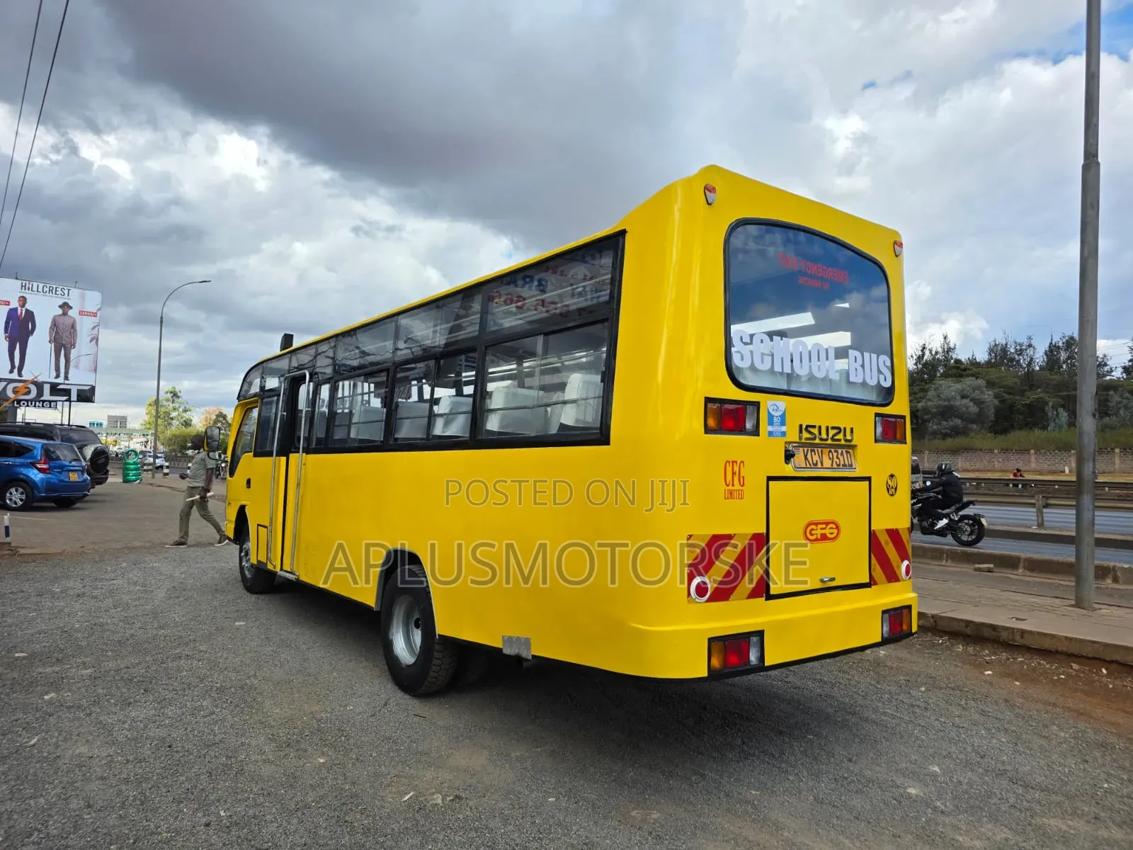 Isuzu NQR 2018 Yellow