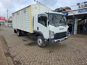 2022 Isuzu FRR