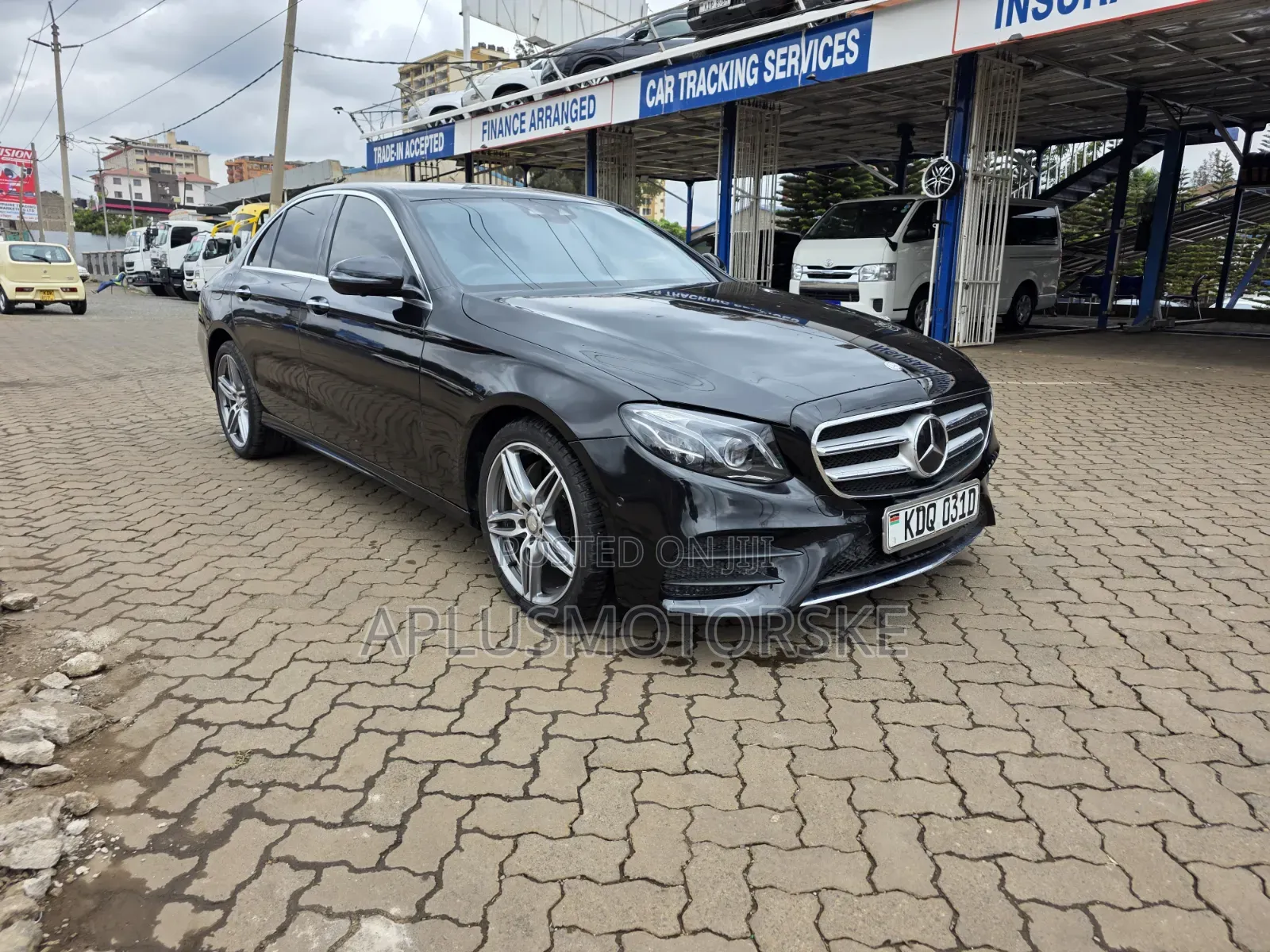 Mercedes-Benz E200 2017 Black