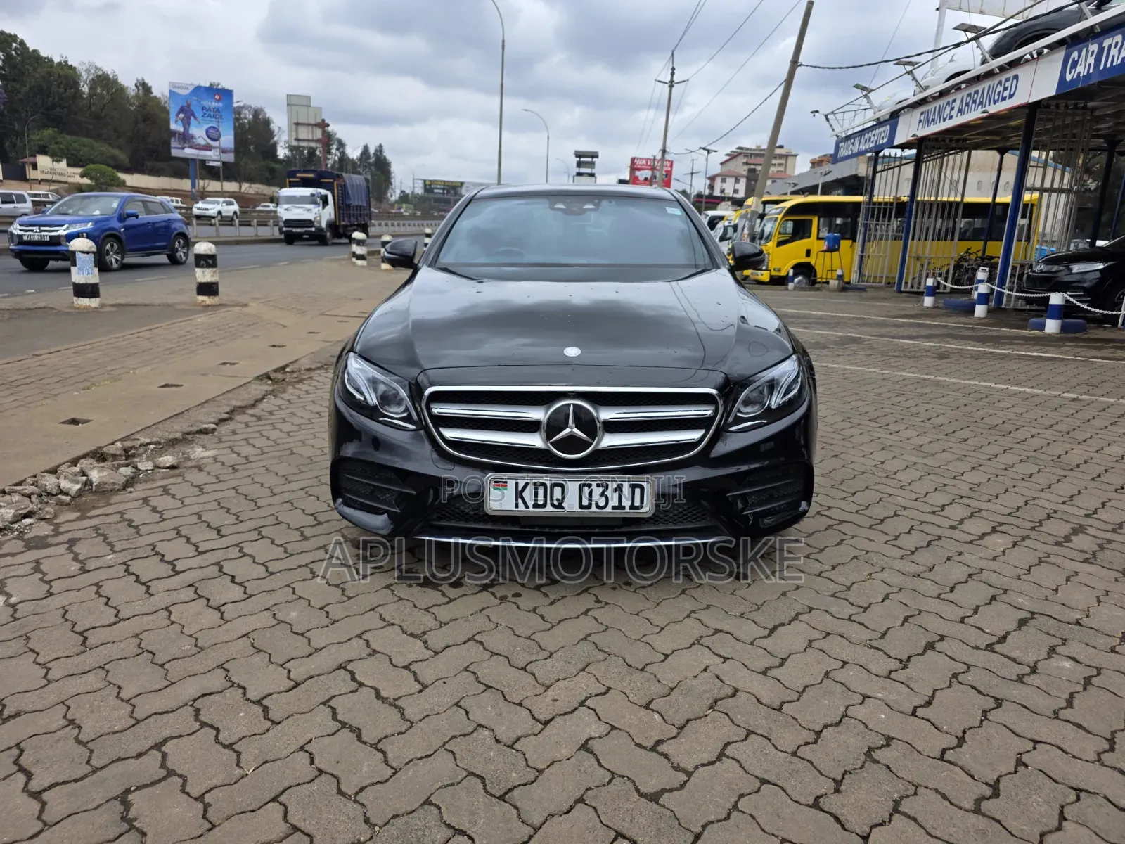 Mercedes-Benz E200 2017 Black