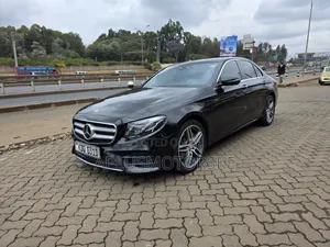 Mercedes-Benz E200 2017 Black