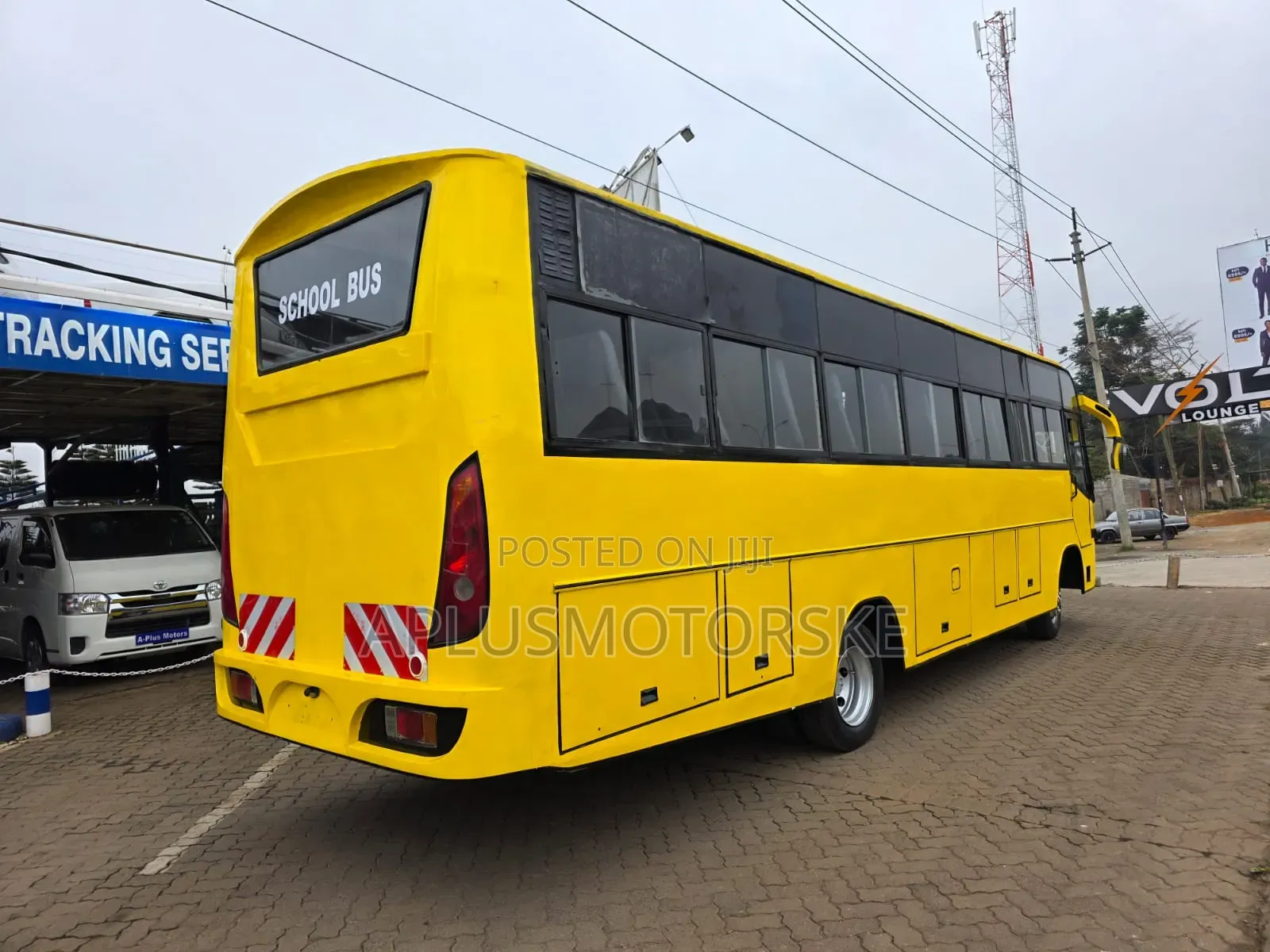 Isuzu FRR 2009 Yellow