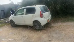 Toyota Passo 1.0 FWD 2012 White