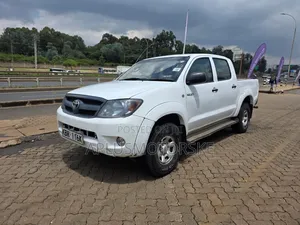 Toyota Hilux 2007 White