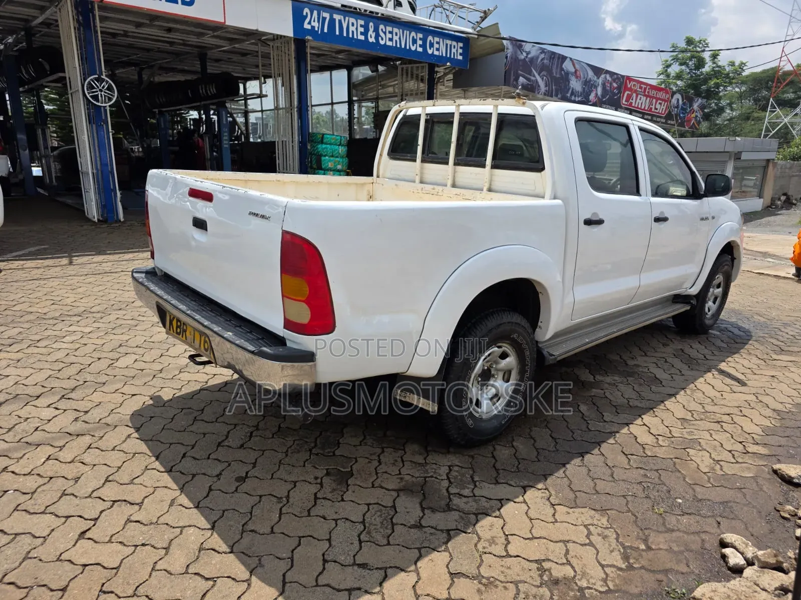 Toyota Hilux 2007 White