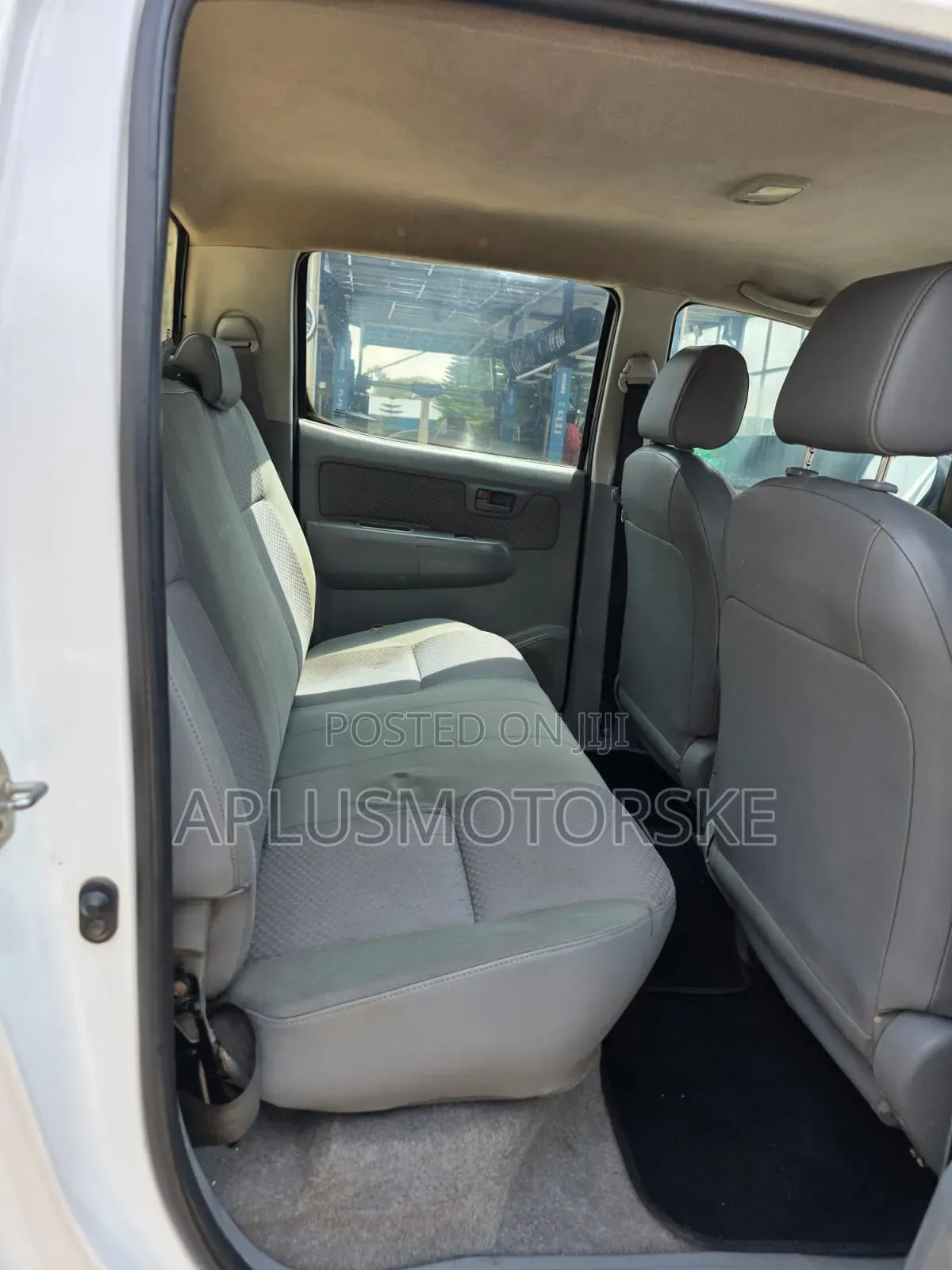 Toyota Hilux 2007 White