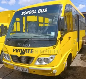 Isuzu NQR 2014 Yellow