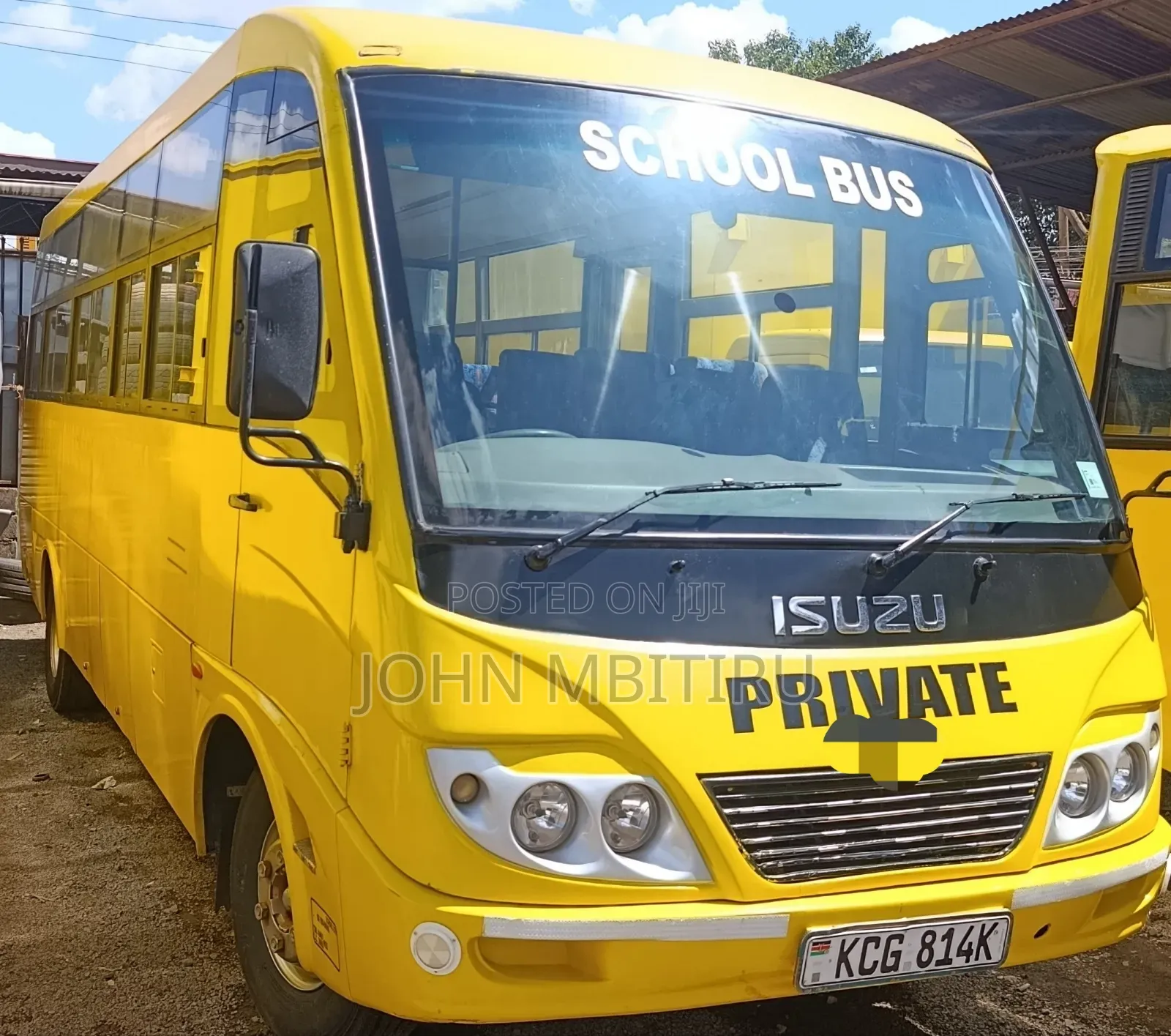 Isuzu NQR 2014 Yellow