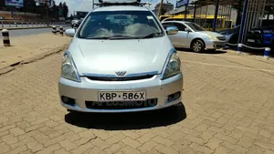 Toyota Wish 2004 Silver