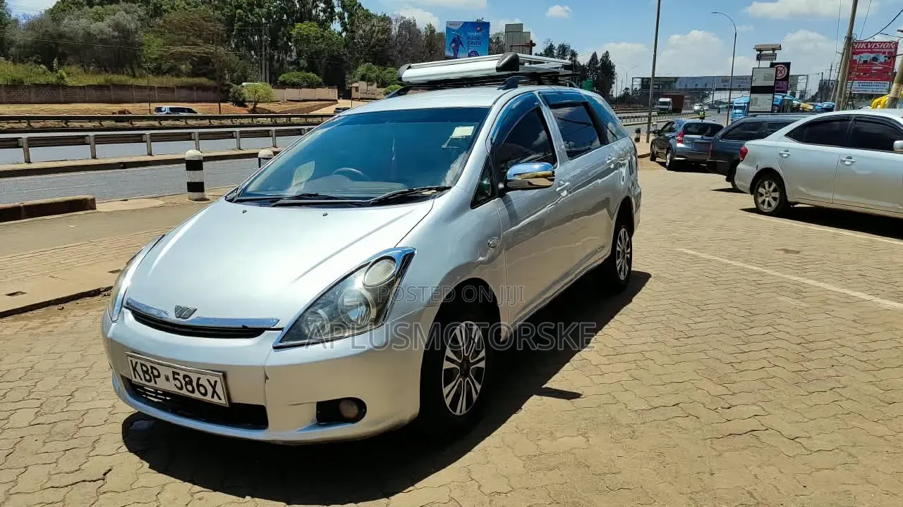 Toyota Wish 2004 Silver
