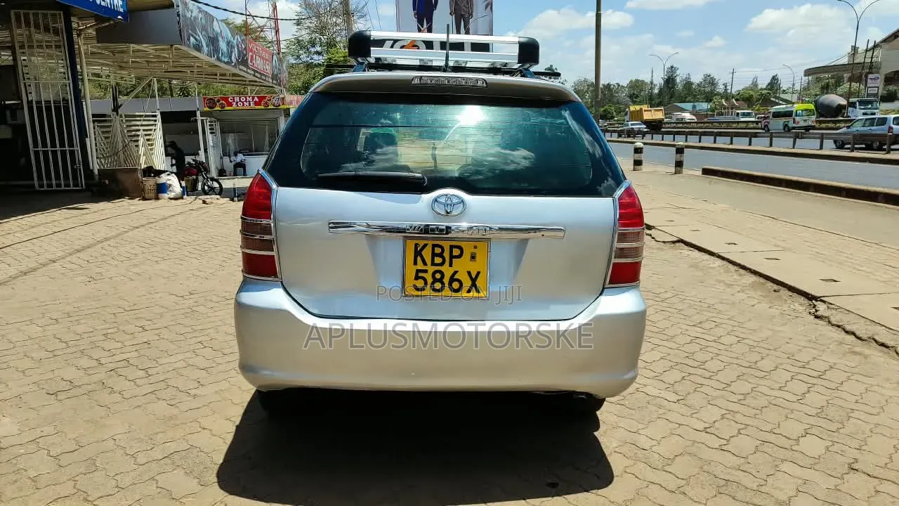 Toyota Wish 2004 Silver