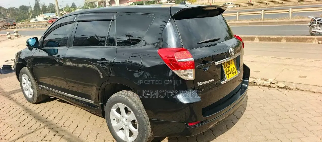 Toyota Vanguard 2010 Black