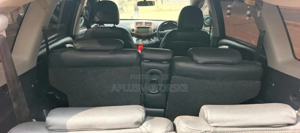 Toyota Vanguard 2010 Black