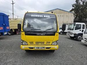 Isuzu NQR 2007 Yellow