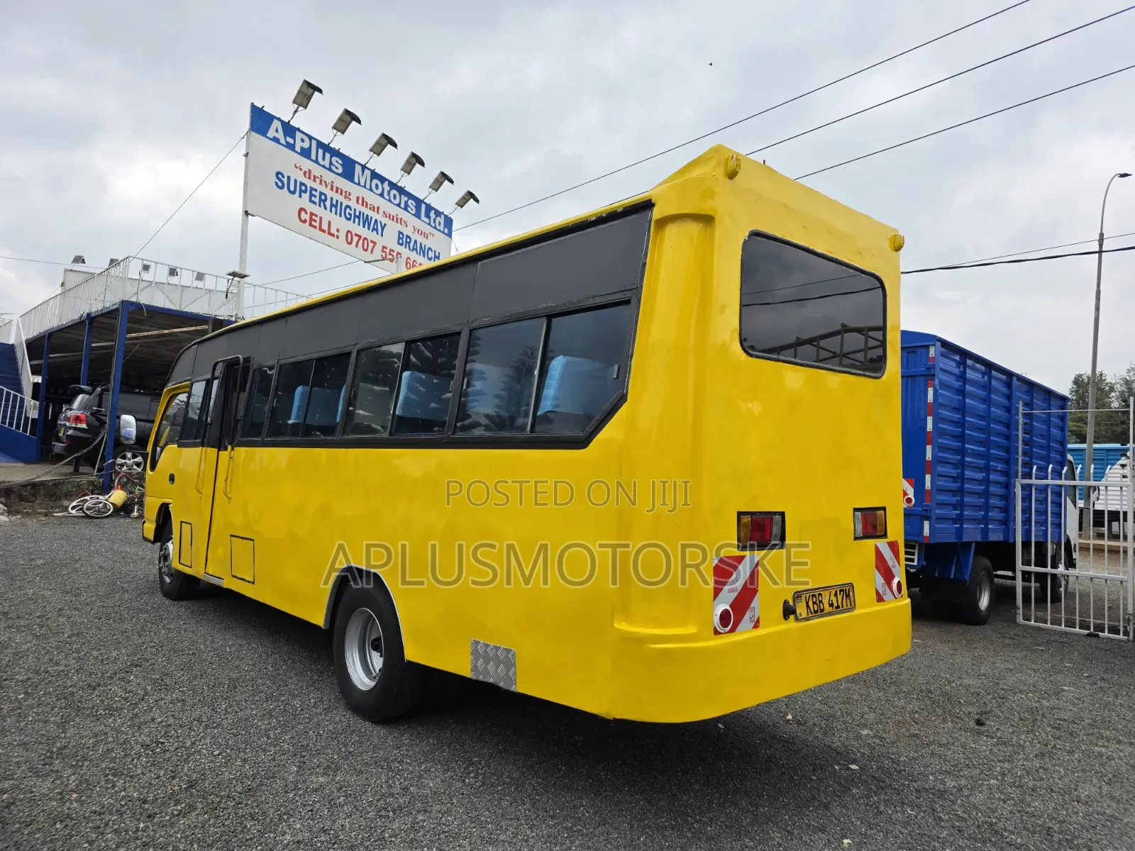 Isuzu NQR 2007 Yellow