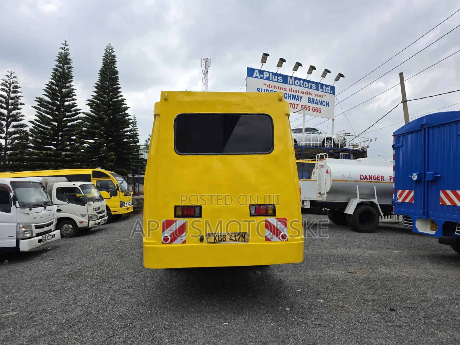 Isuzu NQR 2007 Yellow