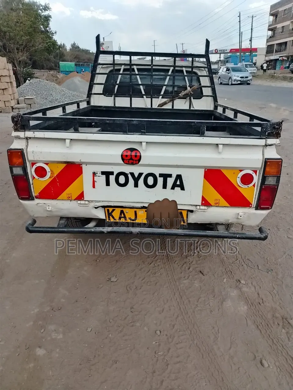 Toyota Hilux 1999 Yellow