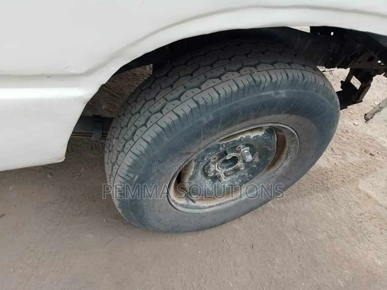 Toyota Hilux 1999 Yellow