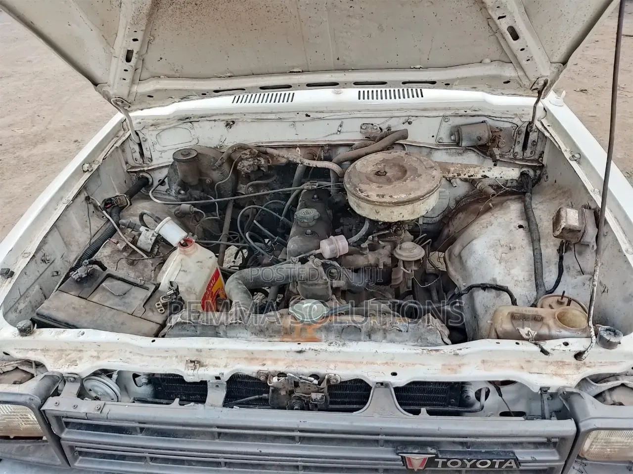Toyota Hilux 1999 Yellow
